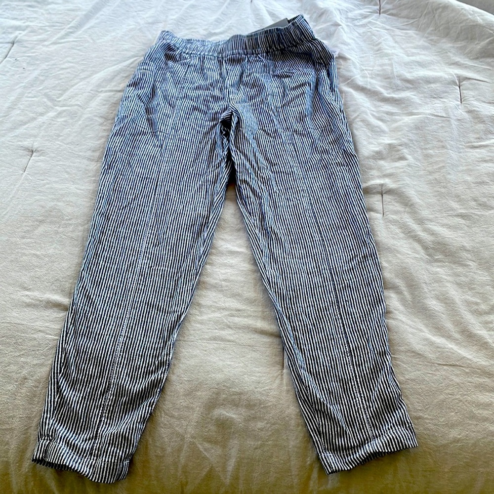 Old Navy high rise seer sucker draw string pants